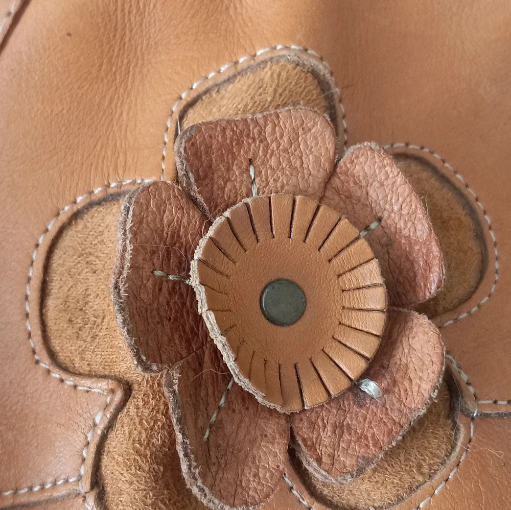 Beautiful Hand Crafted floral Western Boots - Picture 4 of 13